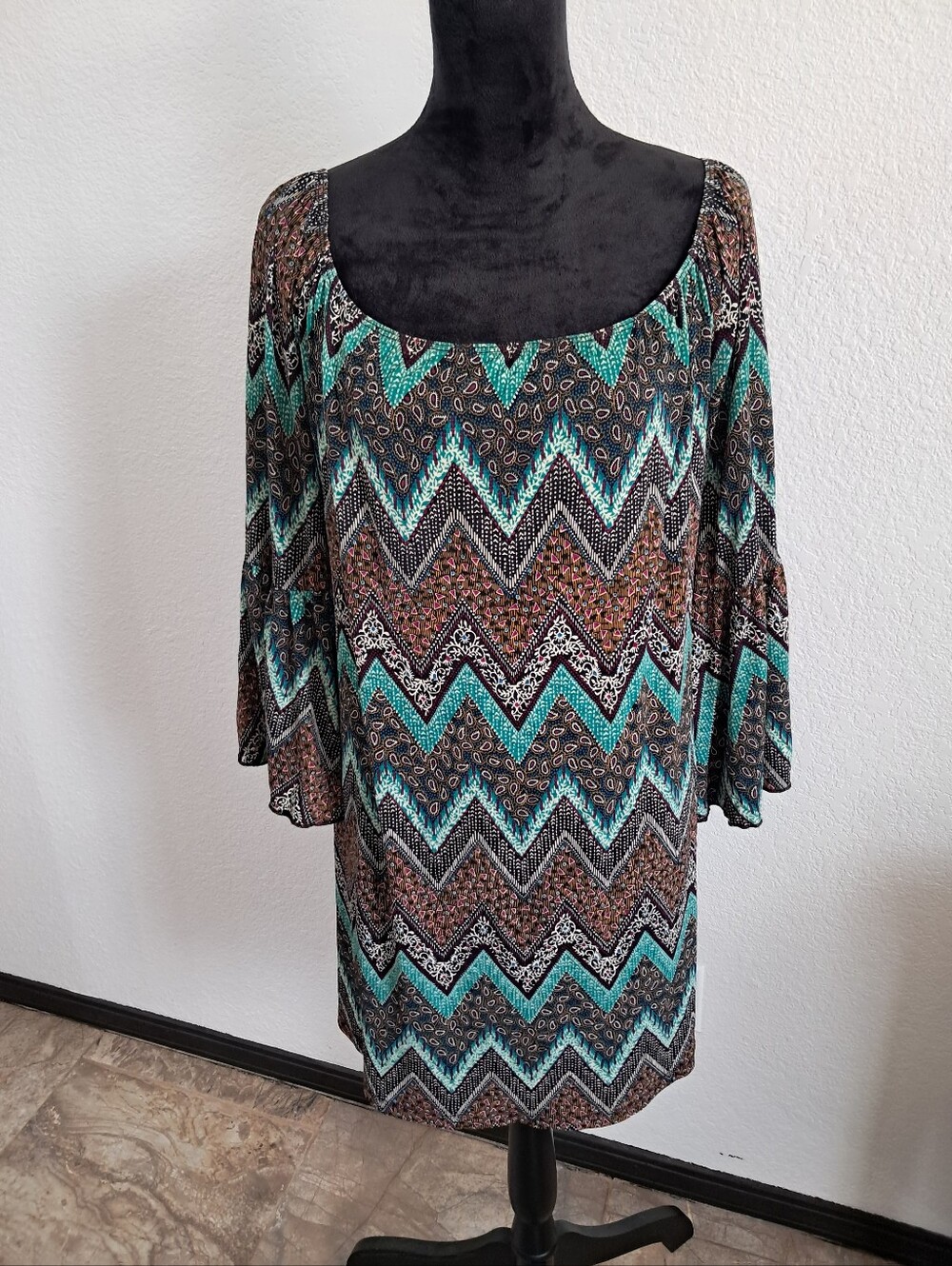 2B Together Lg Shift Dress Multicolored Bell Sleeves Scoop Neck Boho Retro